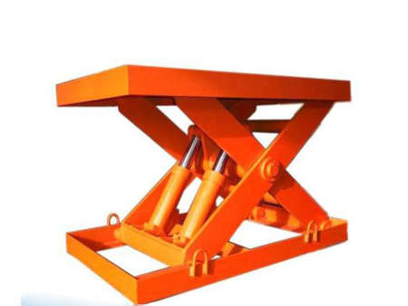 貨(huò)梯廠家-西(xi)安液壓貨(huò)梯-導軌液(yè)壓貨梯多(duo)少錢